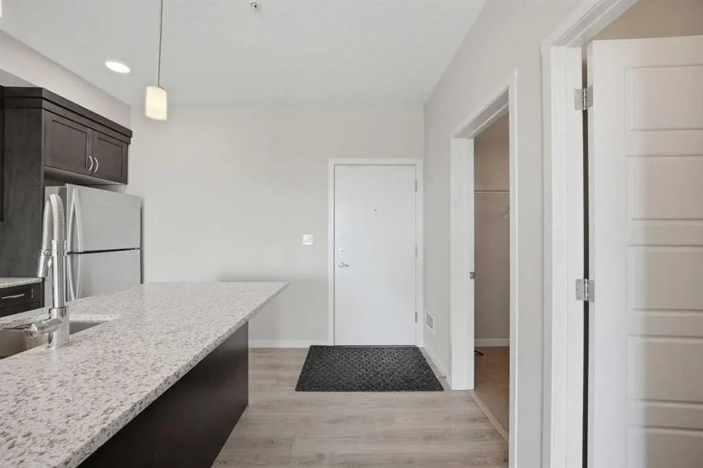 20 Seton Park SE #330