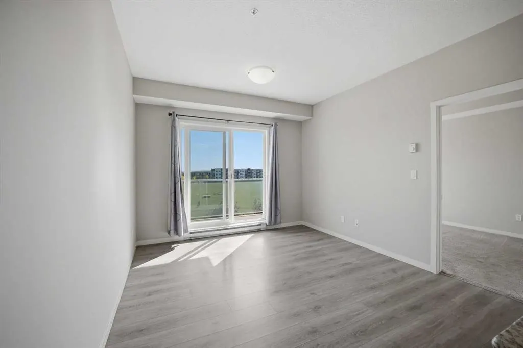 20 Seton Park SE #330