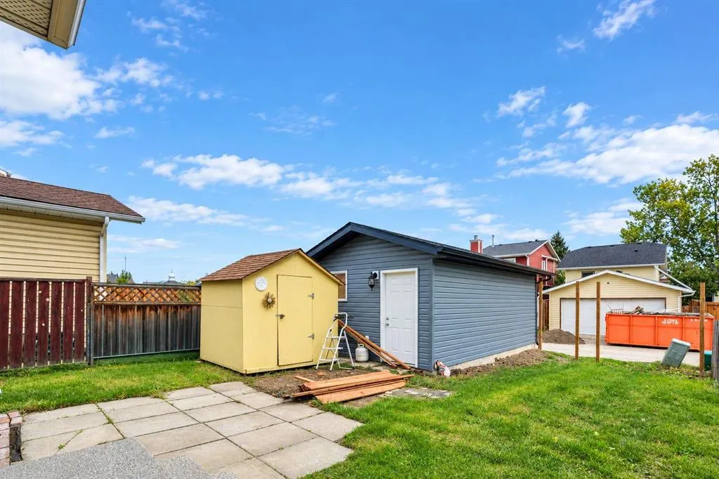 63 Martindale Crescent NE