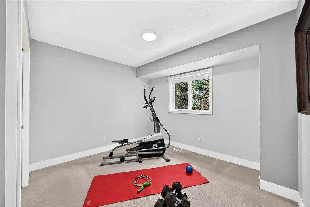 555 Killarney Glen Court SW