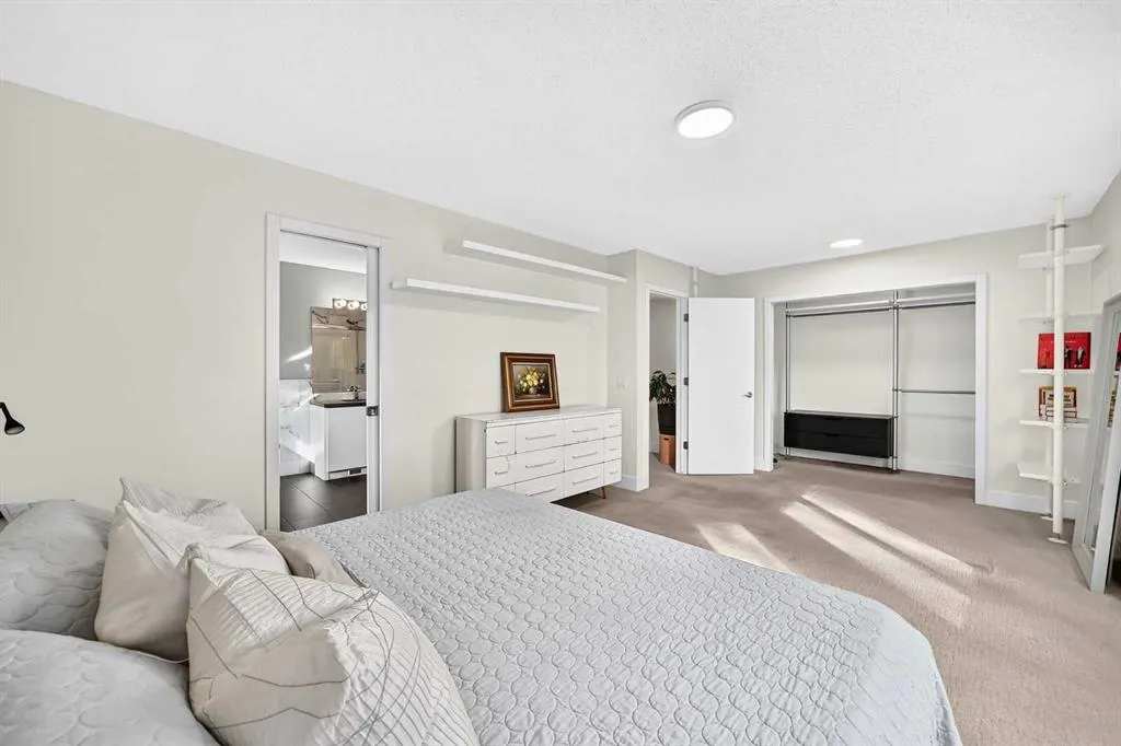 555 Killarney Glen Court SW