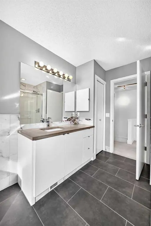 555 Killarney Glen Court SW