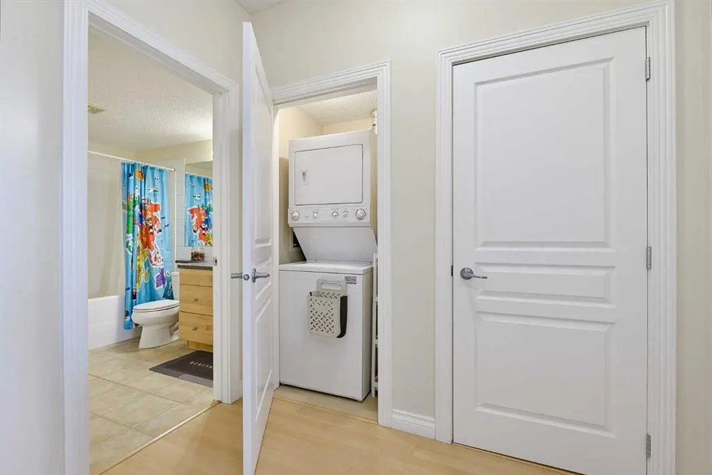 117 Rockyledge View NW #4