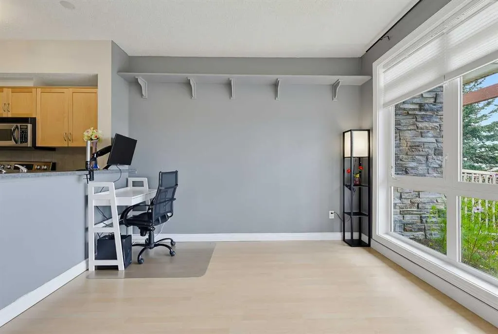 117 Rockyledge View NW #4