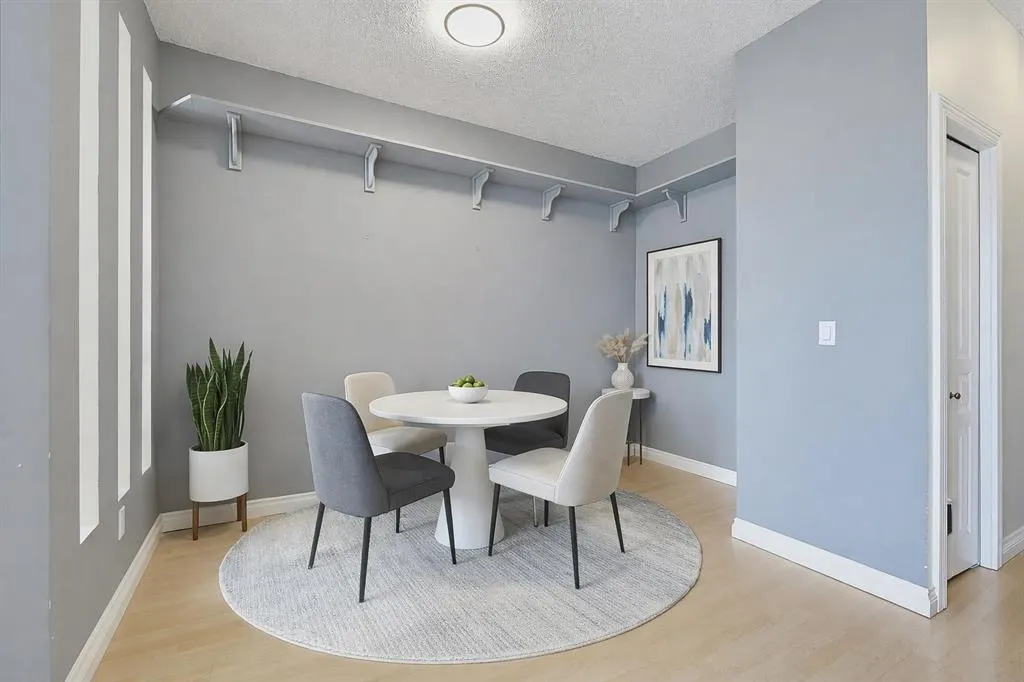 117 Rockyledge View NW #4