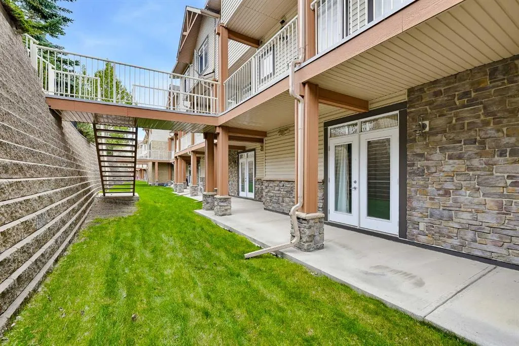 117 Rockyledge View NW #4