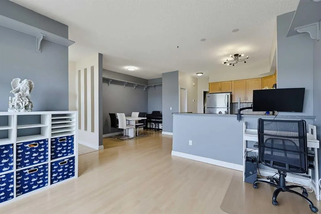 117 Rockyledge View NW #4