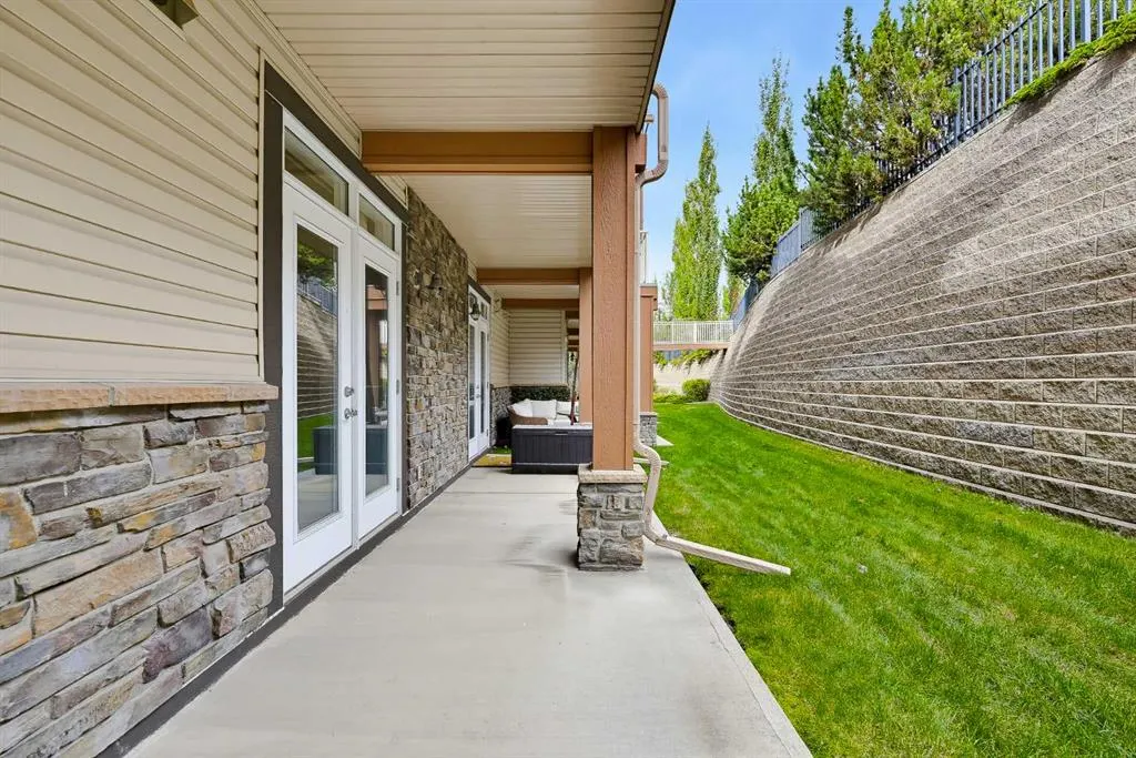 117 Rockyledge View NW #4