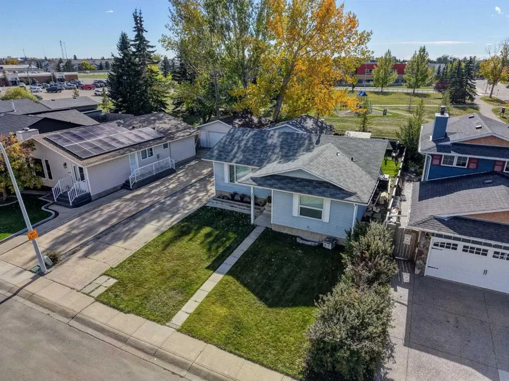 325 Flett Drive NE