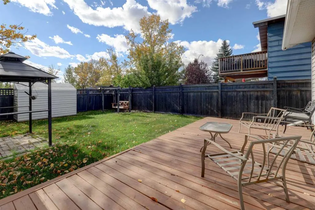 325 Flett Drive NE