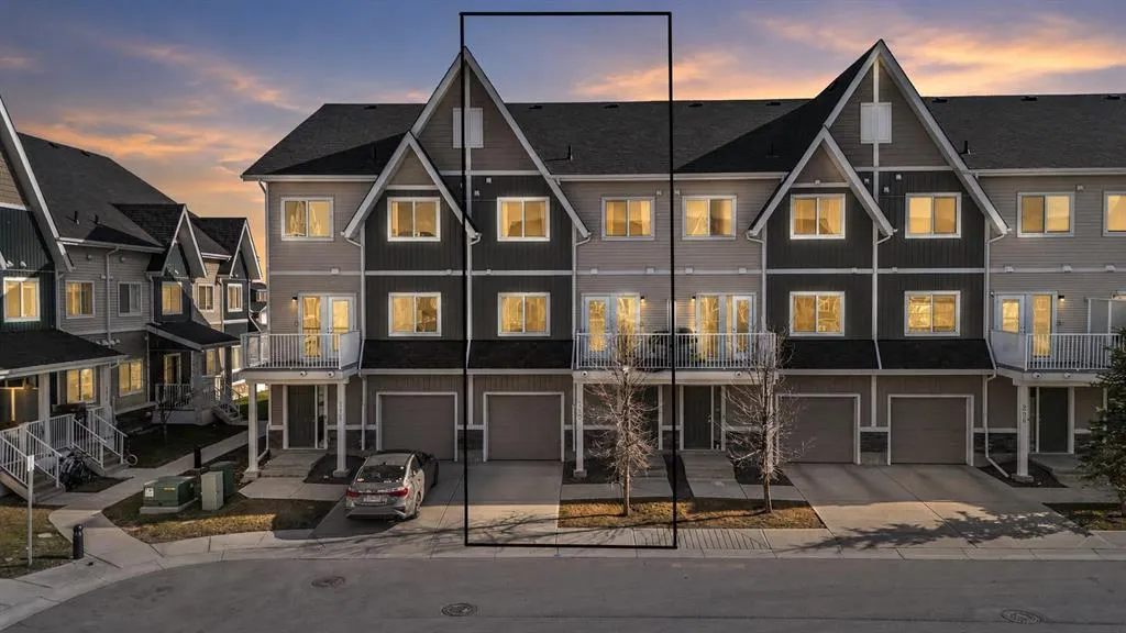 32 Red Embers Parade NE #310