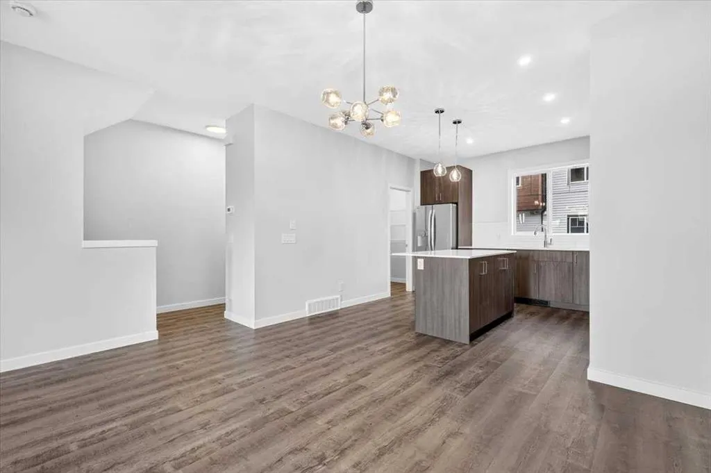 321 Hotchkiss Drive SE #605