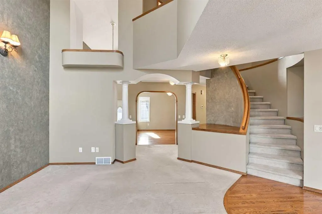 25 Arbour Ridge Park NW