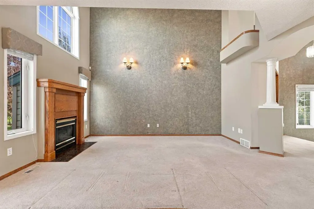 25 Arbour Ridge Park NW