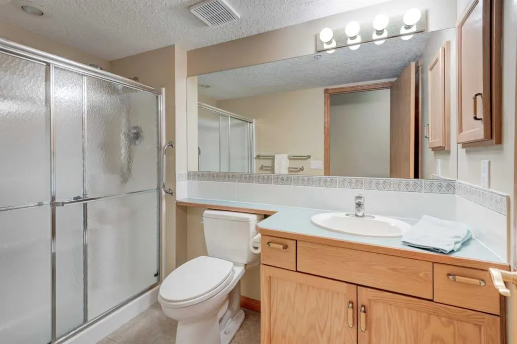 6868 Sierra Morena Boulevard SW #104