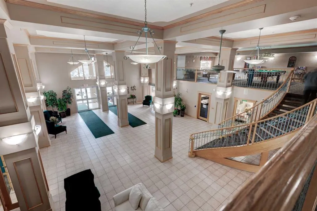 6868 Sierra Morena Boulevard SW #104