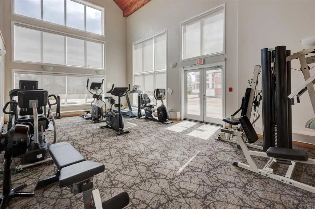 6868 Sierra Morena Boulevard SW #104