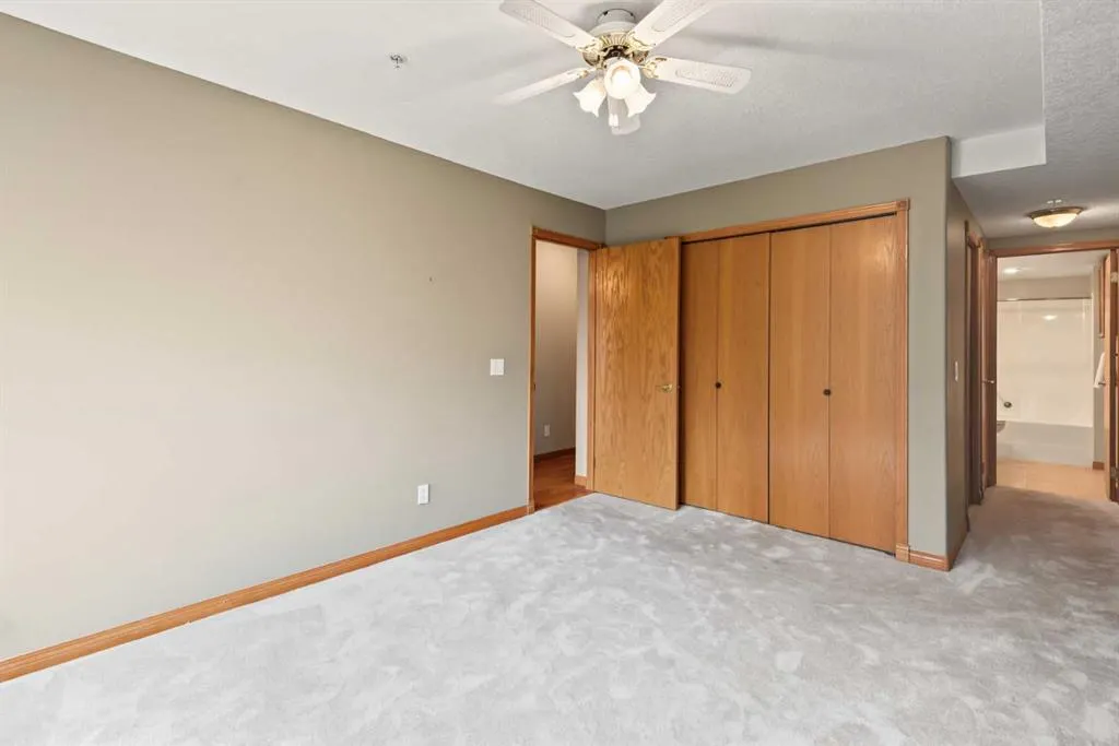 6868 Sierra Morena Boulevard SW #104