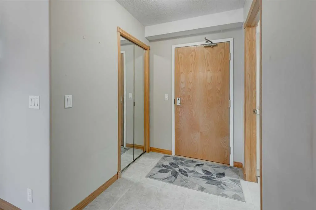 6868 Sierra Morena Boulevard SW #104