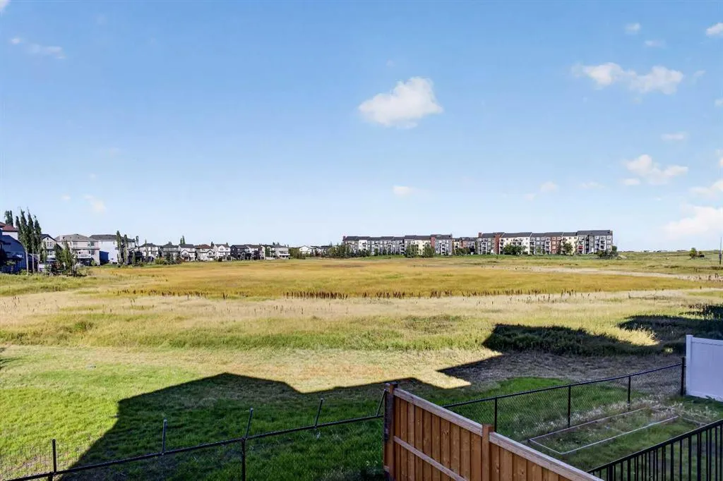 22 Copperhead Bay SE