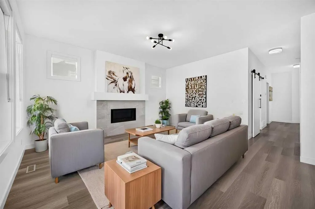 22 Copperhead Bay SE