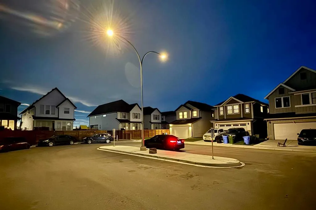 22 Copperhead Bay SE