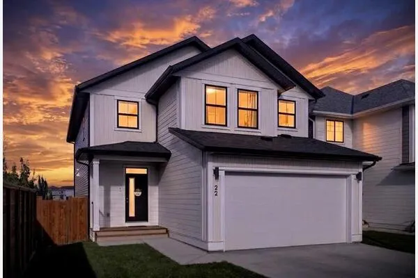 22 Copperhead Bay SE