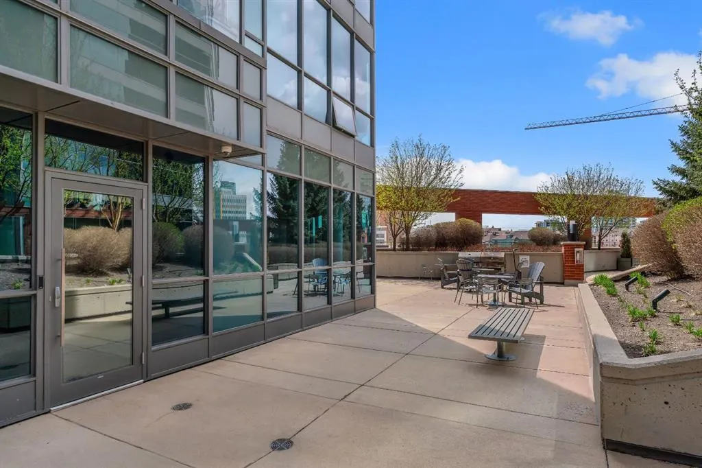 225 11 Avenue SE #2301