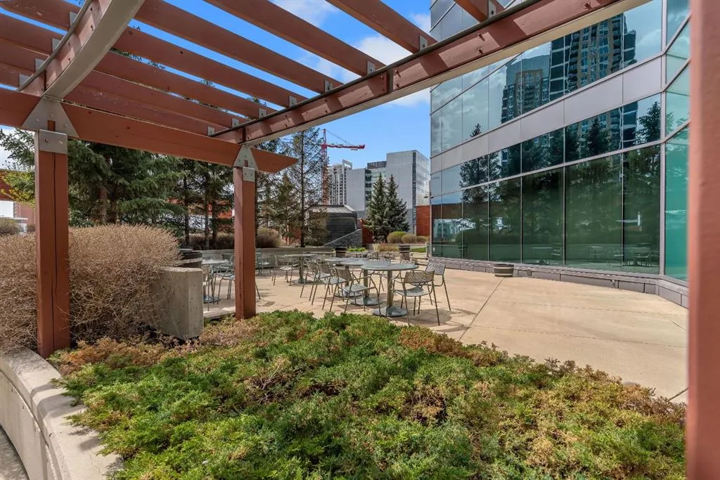225 11 Avenue SE #2301