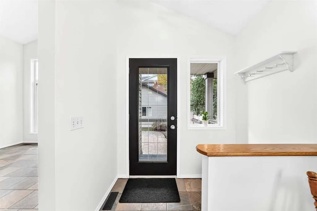 73 Inverness Green SE