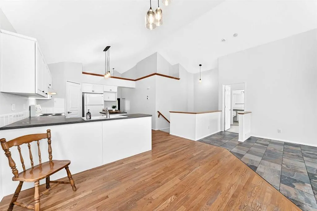 73 Inverness Green SE