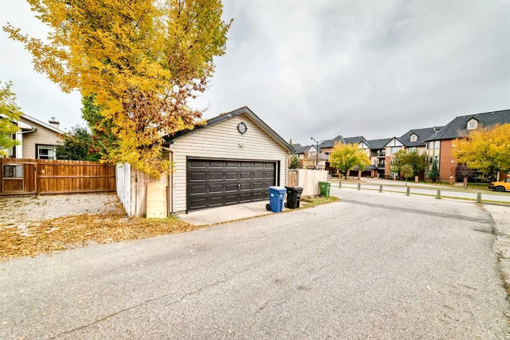 73 Inverness Green SE