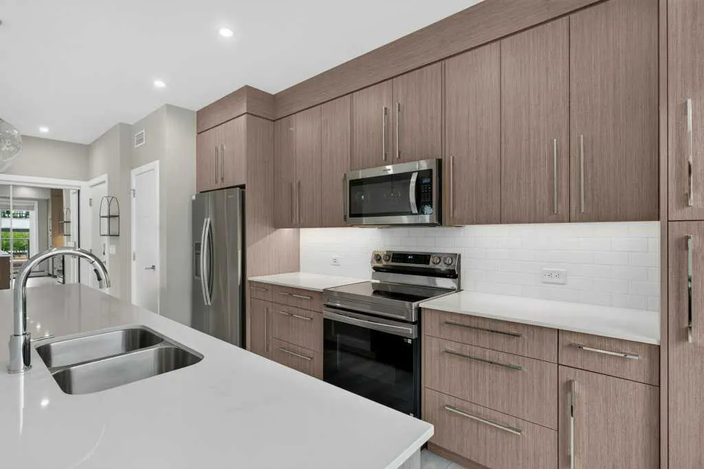 383 Smith Street NW #201