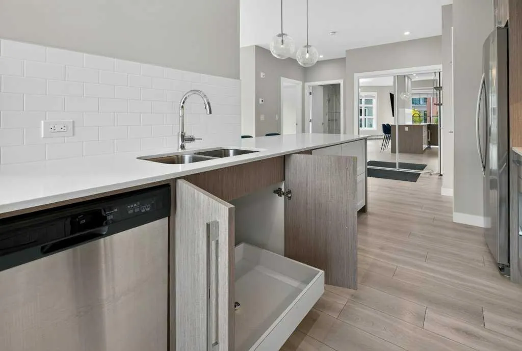 383 Smith Street NW #201