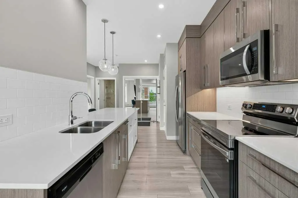 383 Smith Street NW #201