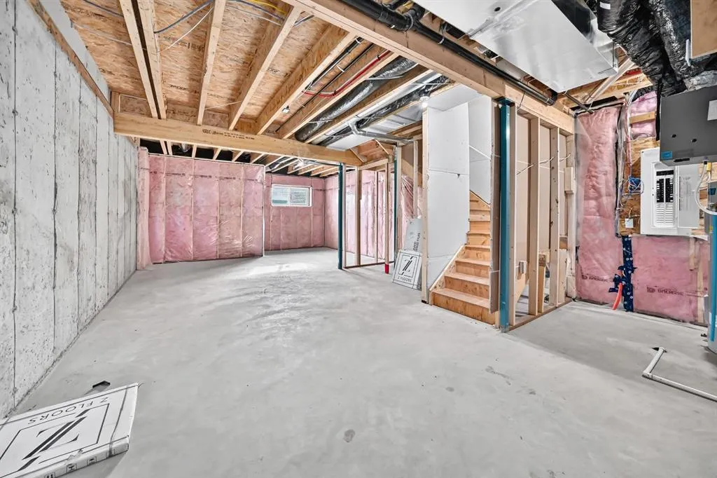23 LAVELLE Close