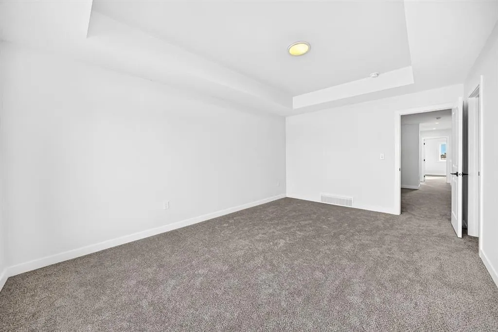 23 LAVELLE Close