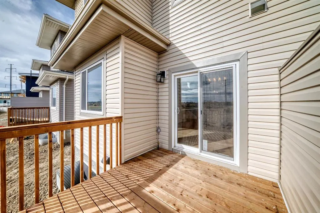 23 LAVELLE Close