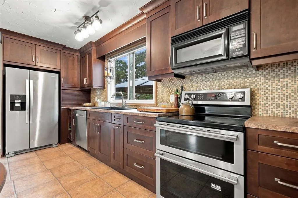 194 Rundleview Close NE