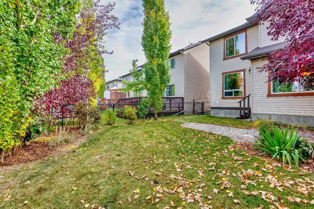 66 Cougarstone Close SW