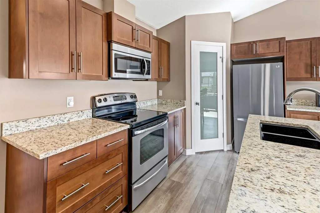 2781 Chinook Winds Drive SW #13204