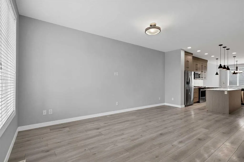 104 Corner Meadows Gate NE