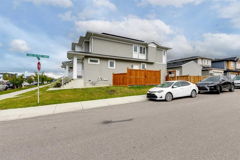 104 Corner Meadows Gate NE