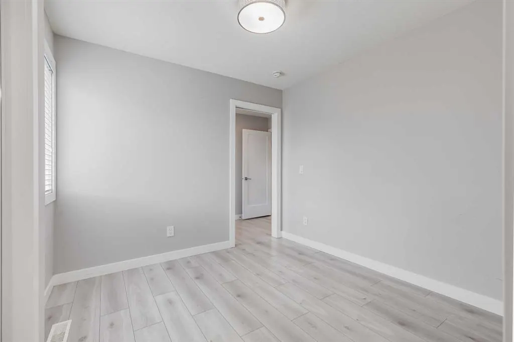 104 Corner Meadows Gate NE