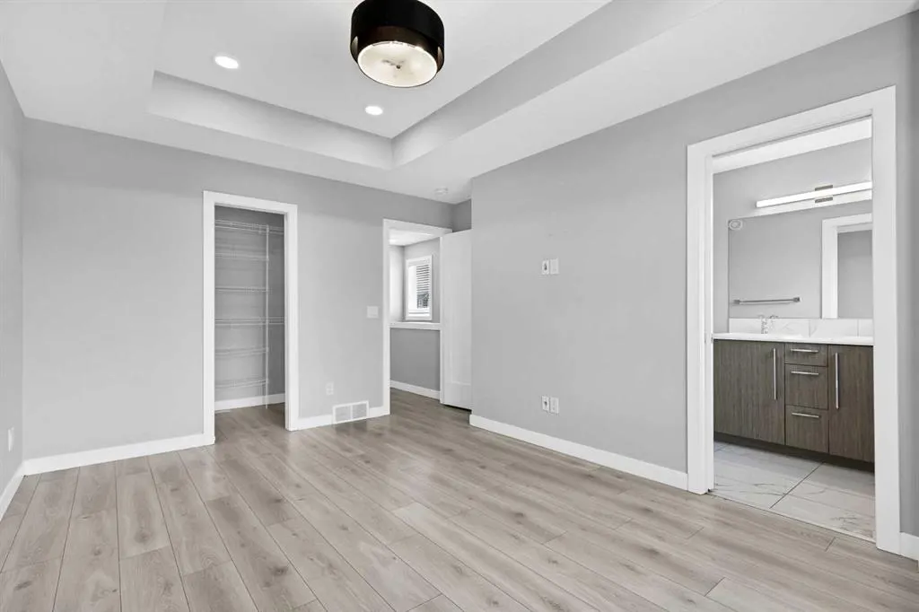 104 Corner Meadows Gate NE