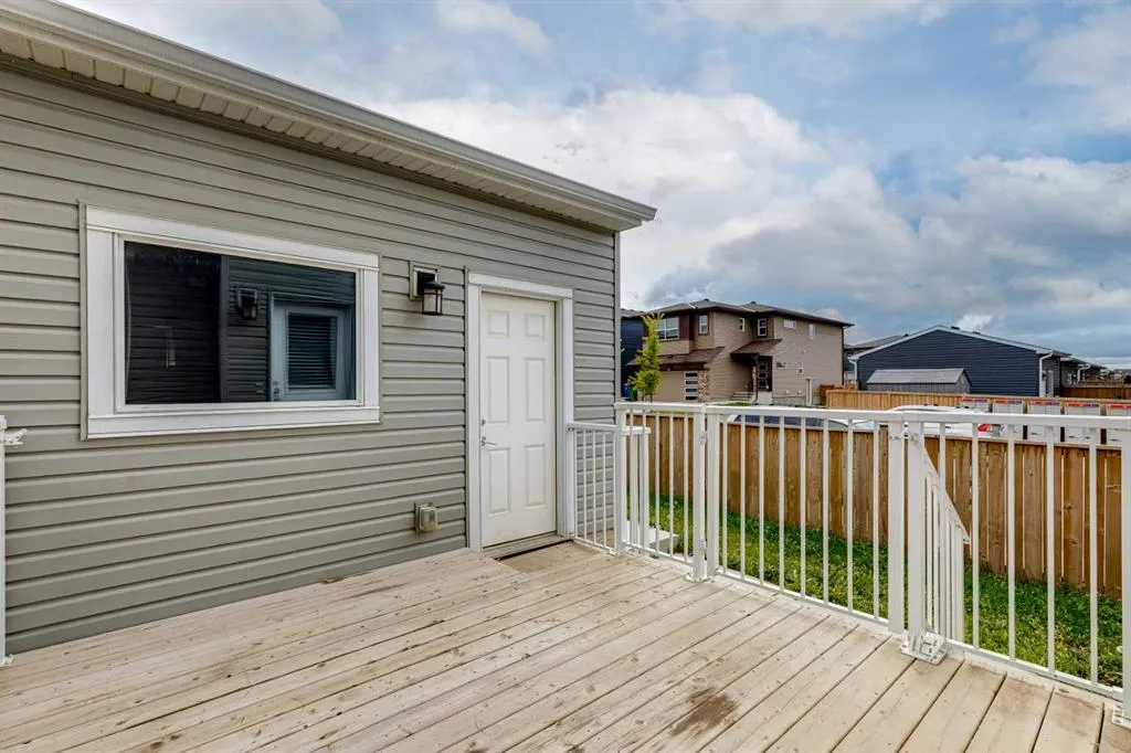 104 Corner Meadows Gate NE