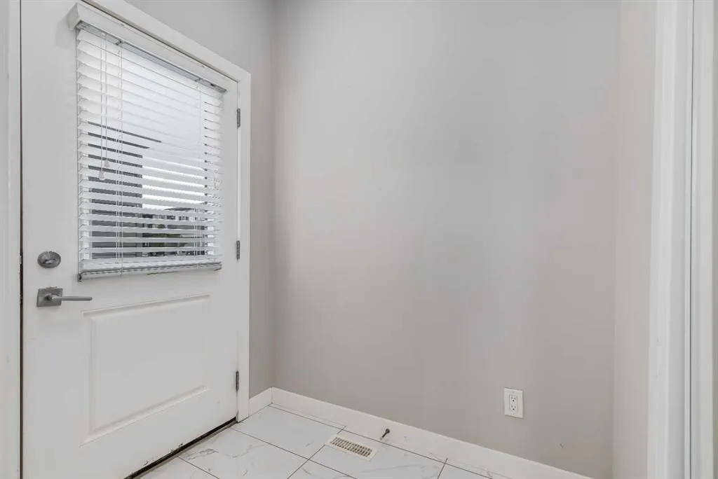 104 Corner Meadows Gate NE