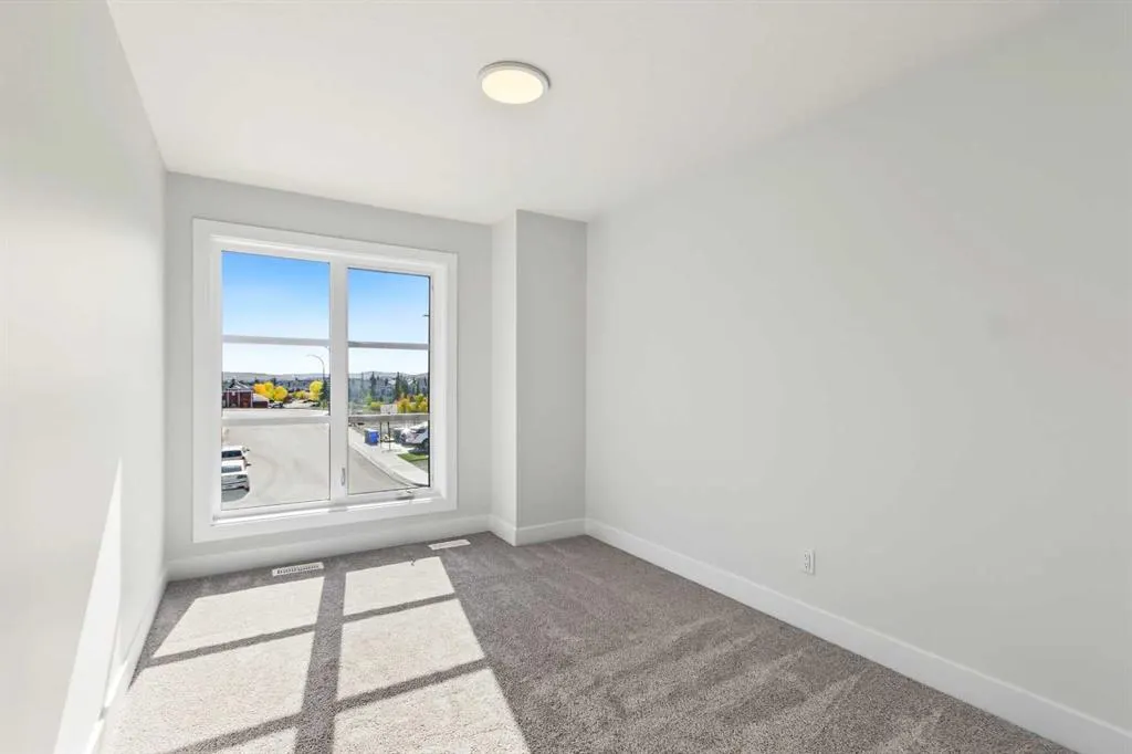 138 Silver Spruce Road SW