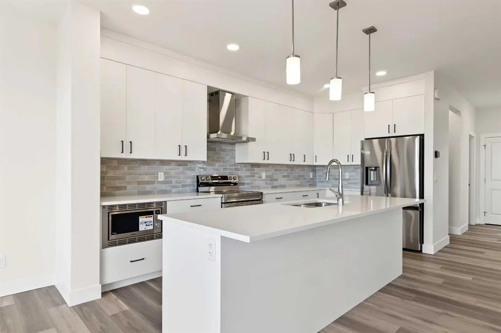 138 Silver Spruce Road SW