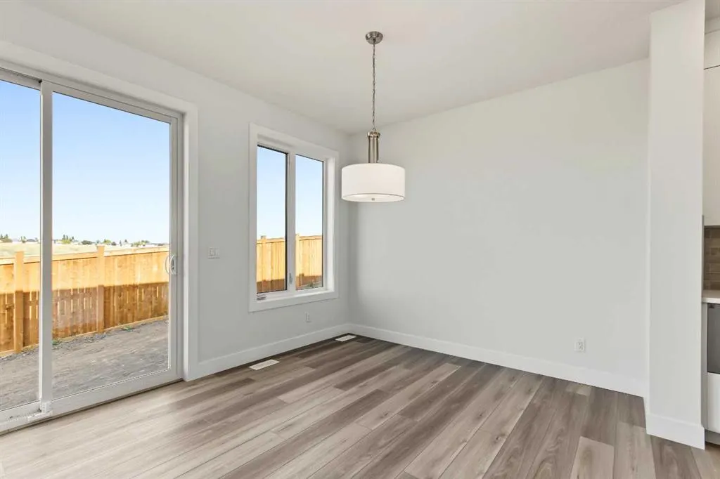 138 Silver Spruce Road SW